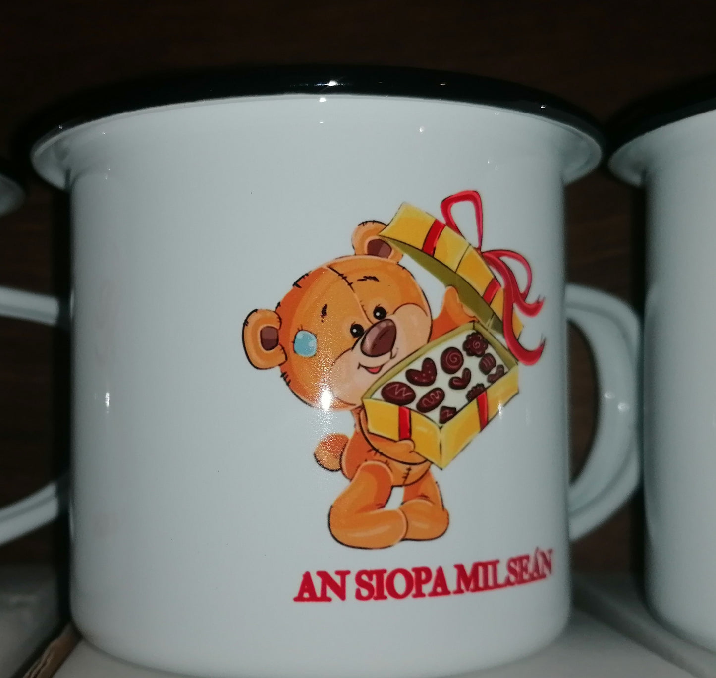 Siopa Milseán Tin mug with hot chocolate